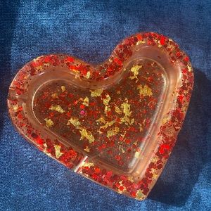 ❤️ Queen of Hearts Glitter Ashtray ❤️